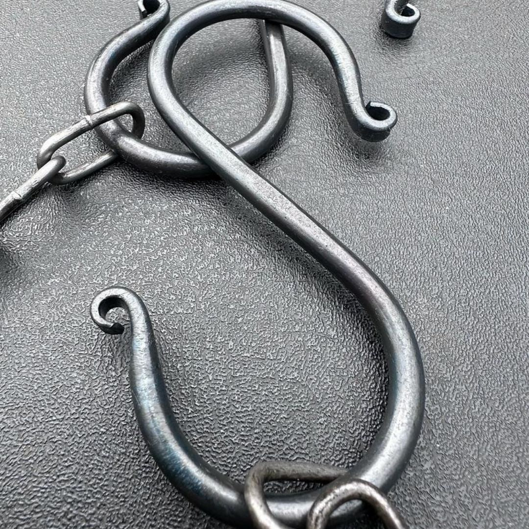TJM Hooks & Chain